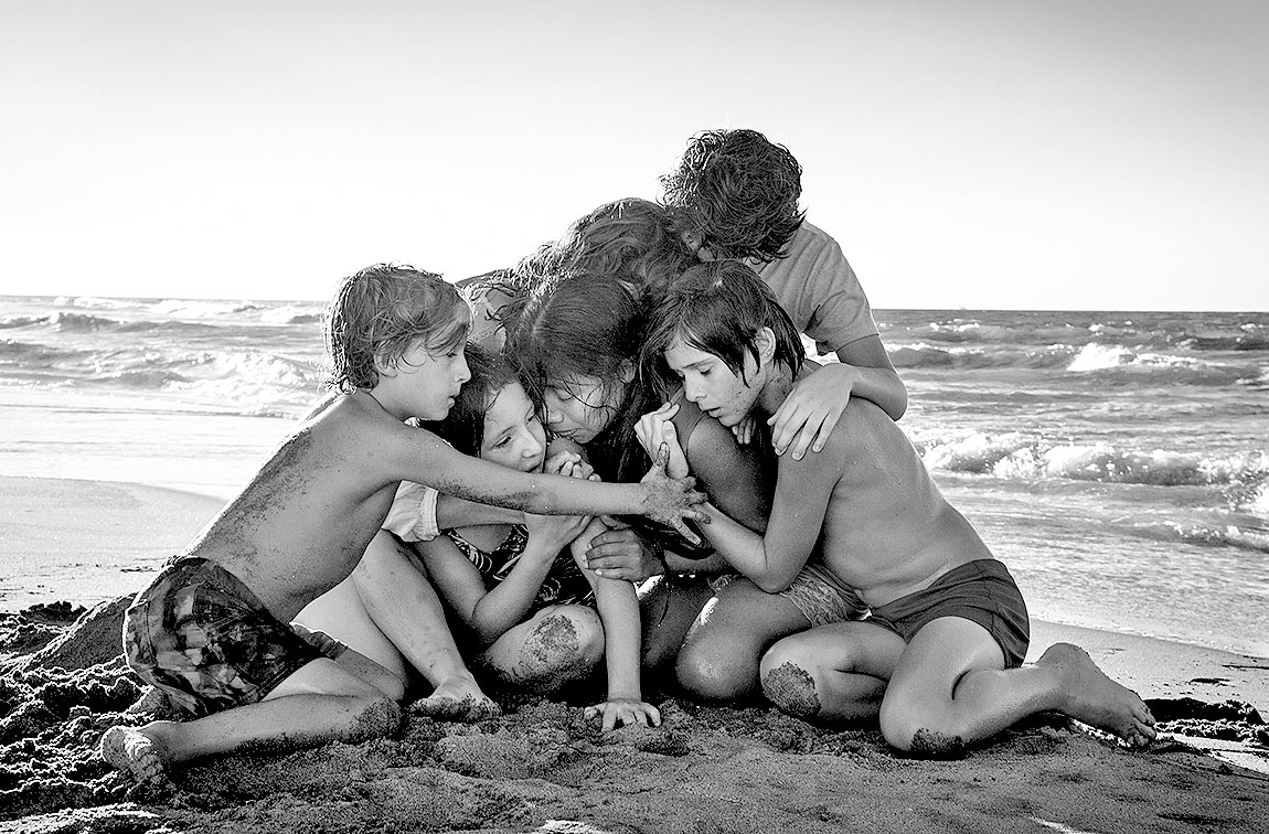 "Roma", lanzada en línea, ganó tres premios Oscar este año. (AP)