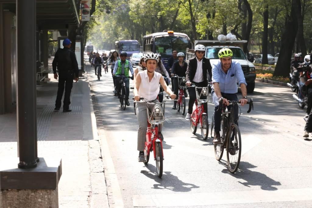 Sheinbaum recorrió en bicicleta la avenida Reforma. | Octavio Hoyos