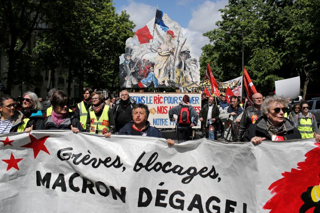 Los chalecos amarillos marcharon en calles de París y Estrasburgo. | AP