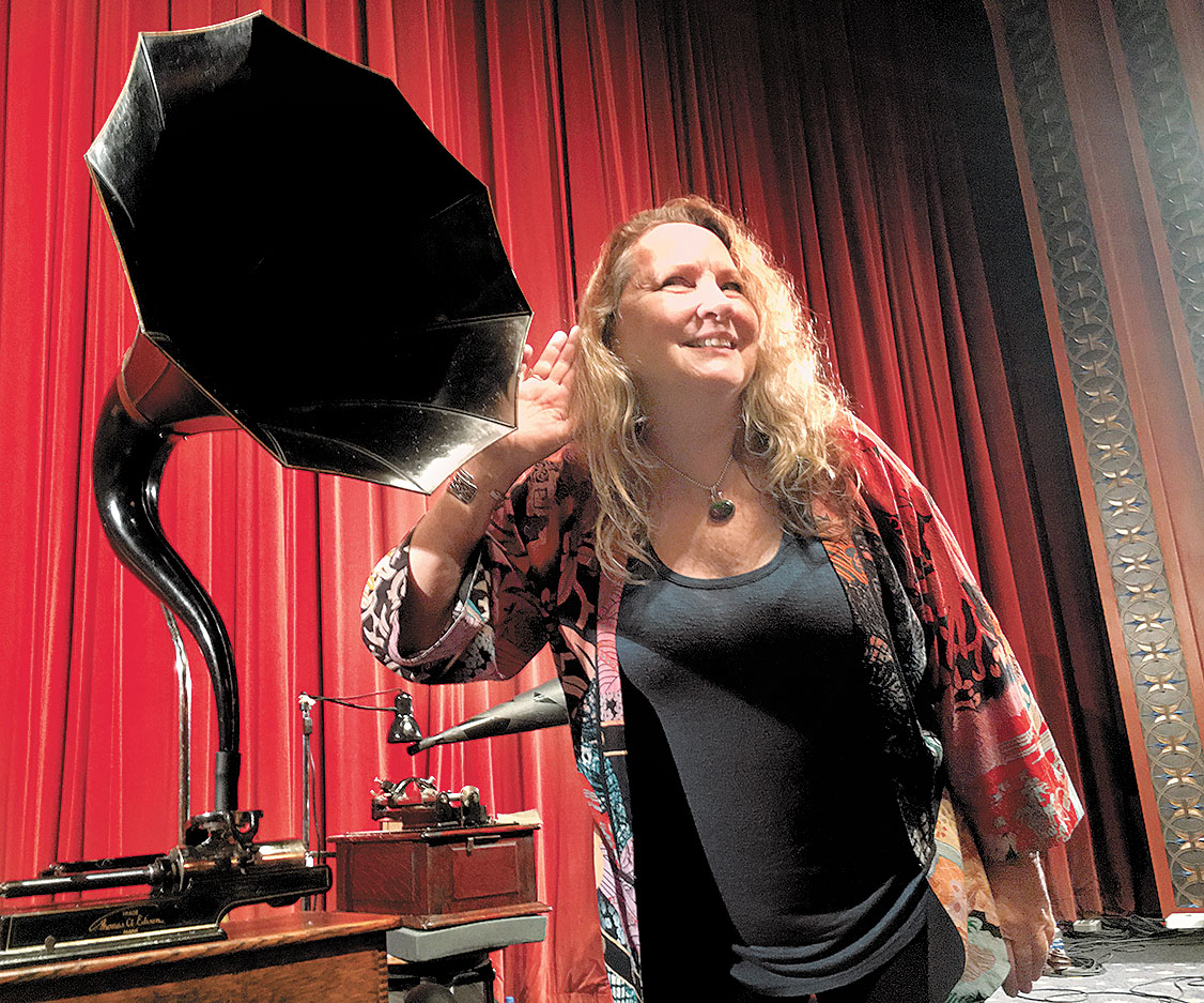 La primera mujer en ganar un disco de platino por la grabación de ‘Autoamerican’. (Especial)