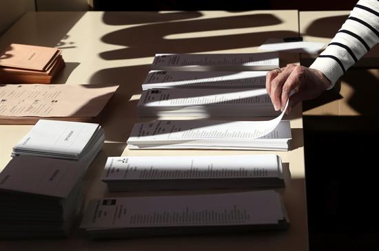 Más de un millón de nuevos votantes tiene estas elecciones en España. (EFE)