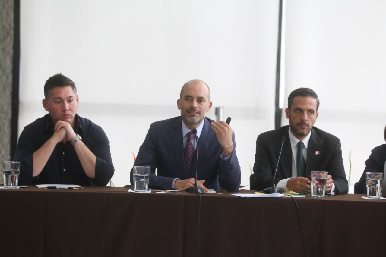 El alcalde de San Pedro expuso su proyecto en el Foro de Aire Limpio. Foto: Leonel Rocha