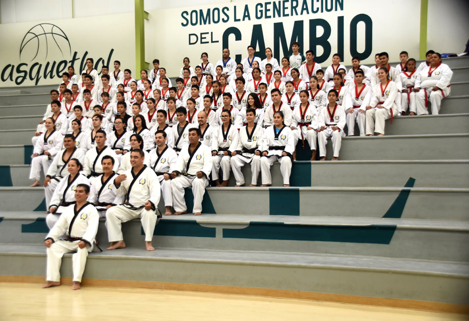 120 alumnos trabajaron en la UAL para elevar su nivel. (Carlos Hernández Castrejón)