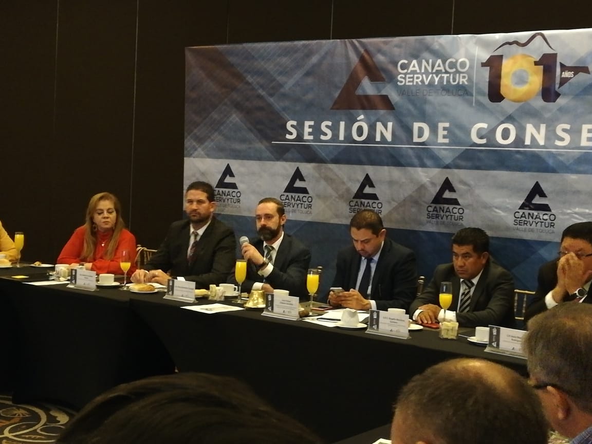 Se les da la asesoría porque son muchos los requisitos o desconocen los  términos. (Alondra Ávila)