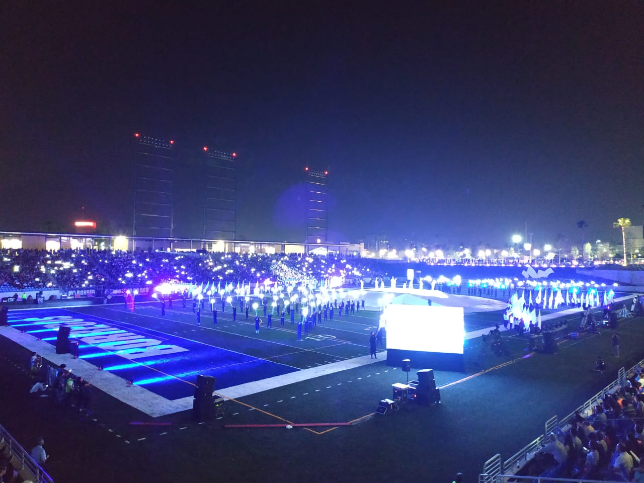 Borregos estrena estadio con gran espectáculo (Héctor Ortiz)