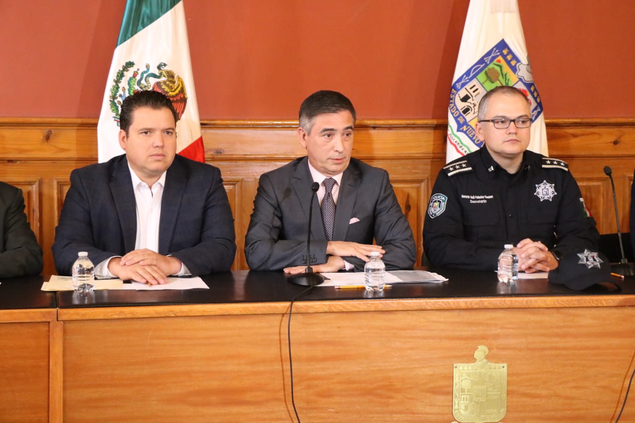 En rueda de prensa, Aldo Fasci declaró que los 15 aficionados cuentan con antecedentes penales (Foto: Orlando Maldonado).