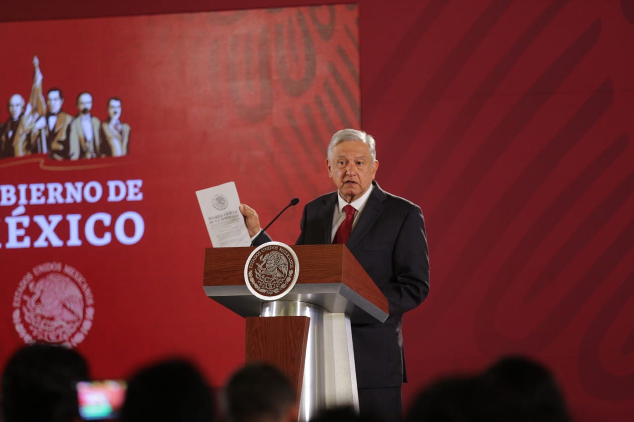 Andrés Manuel López Obrador dijo que la publicación de la reforma laboral en el DOF es un "avance importante". (Omar Franco | Milenio)