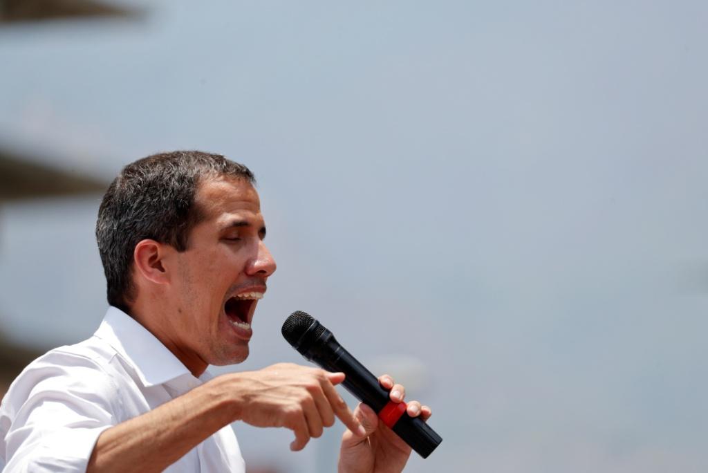 Guaidó invitó a la población a unirse a la Operación Libertad y “tender la mano” a los militares venezolanos. Reuters