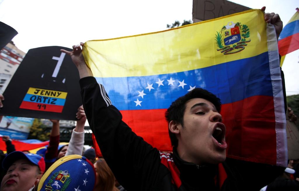 Guaidó llamó a los venezolanos al salir a las calles para continuar las acciones contra el gobierno. Reuters