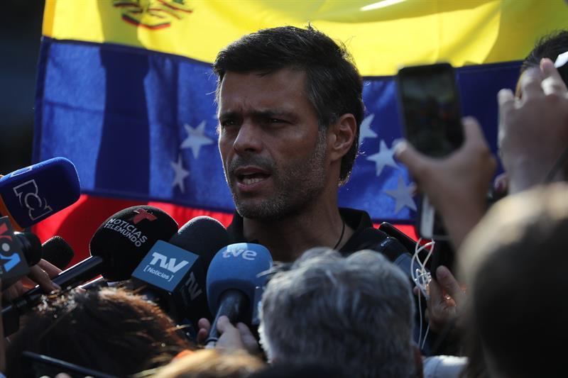 El opositor durante su mensaje. (EFE)