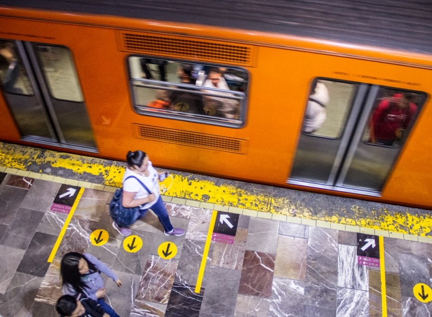 Metro: Los usuarios de la Línea 3 indicaron que los trenes tardan en llegar más de cinco minutos. | Cuartoscuro