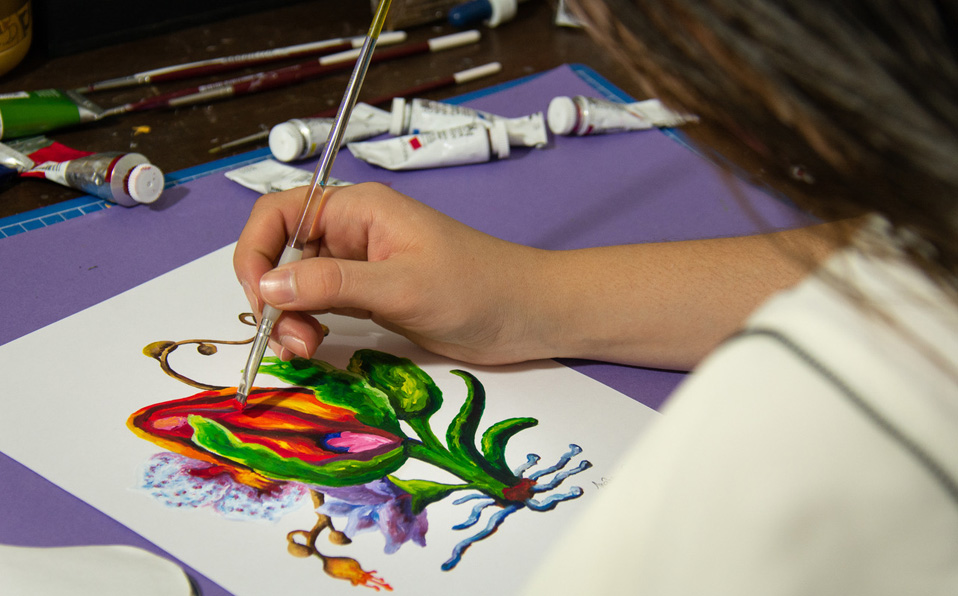 El pintar es una buena forma de desarrollar el talento artístico y hace que las personas se conozcan así mismas. (Cortesía Leonardo Medina)