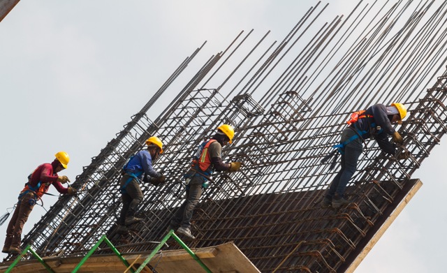 La UNAM certificará a los trabajadores de la construcción en lectura de planos/Cuartoscuro.