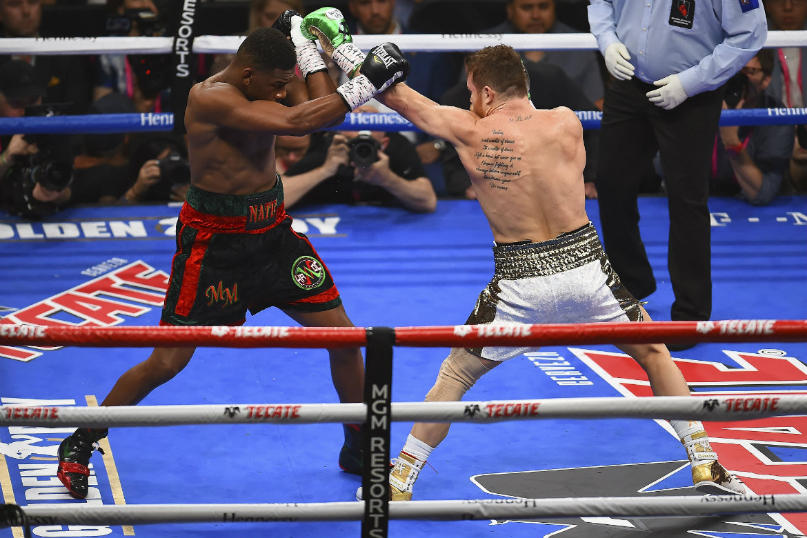 Las acciones del combate entre 'Canelo' y Jacobs en Las Vegas (Mexsport)