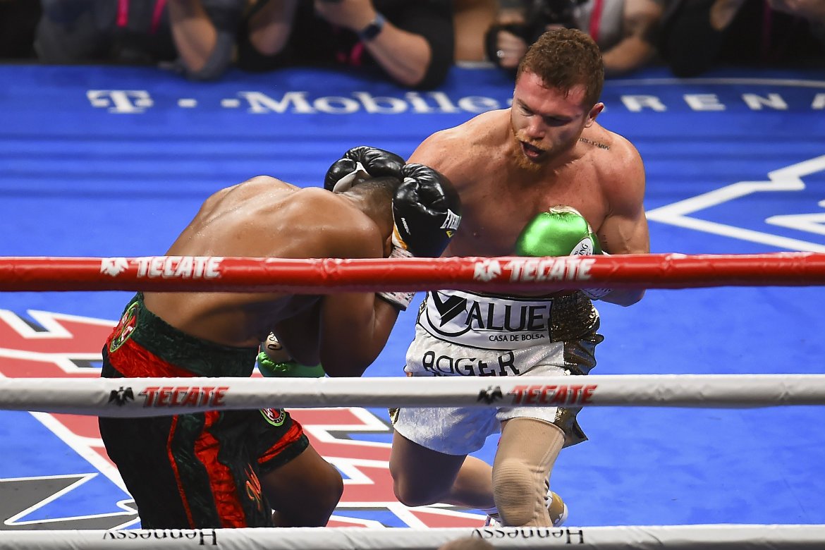 Las acciones del combate entre 'Canelo' y Jacobs en Las Vegas (Mexsport)