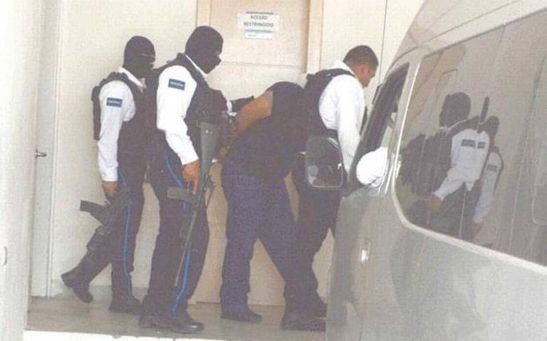 Trasladan a presunto violador.