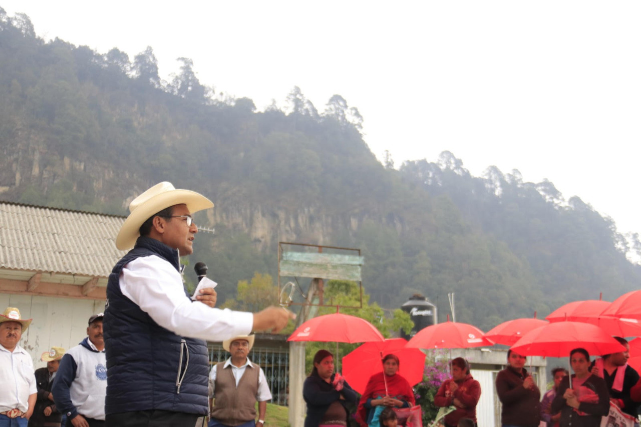En Chilchotla, el candidato del PRI al gobierno de Puebla aseguró que su gestión recuperará los programas sociales que fueron olvidados  (Especial)
