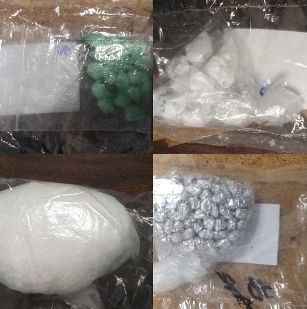 En el cateo se aseguraron diversas cantidades de droga y se detuvo a cuatro personas. Foto: Especial