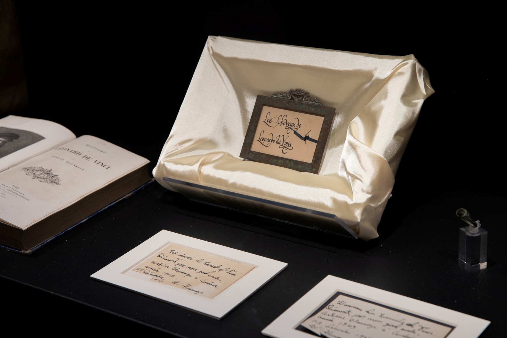 Museo italiano realizará pruebas de ADN para verificar su mechón de cabello perteneció a Leonardo da Vinci