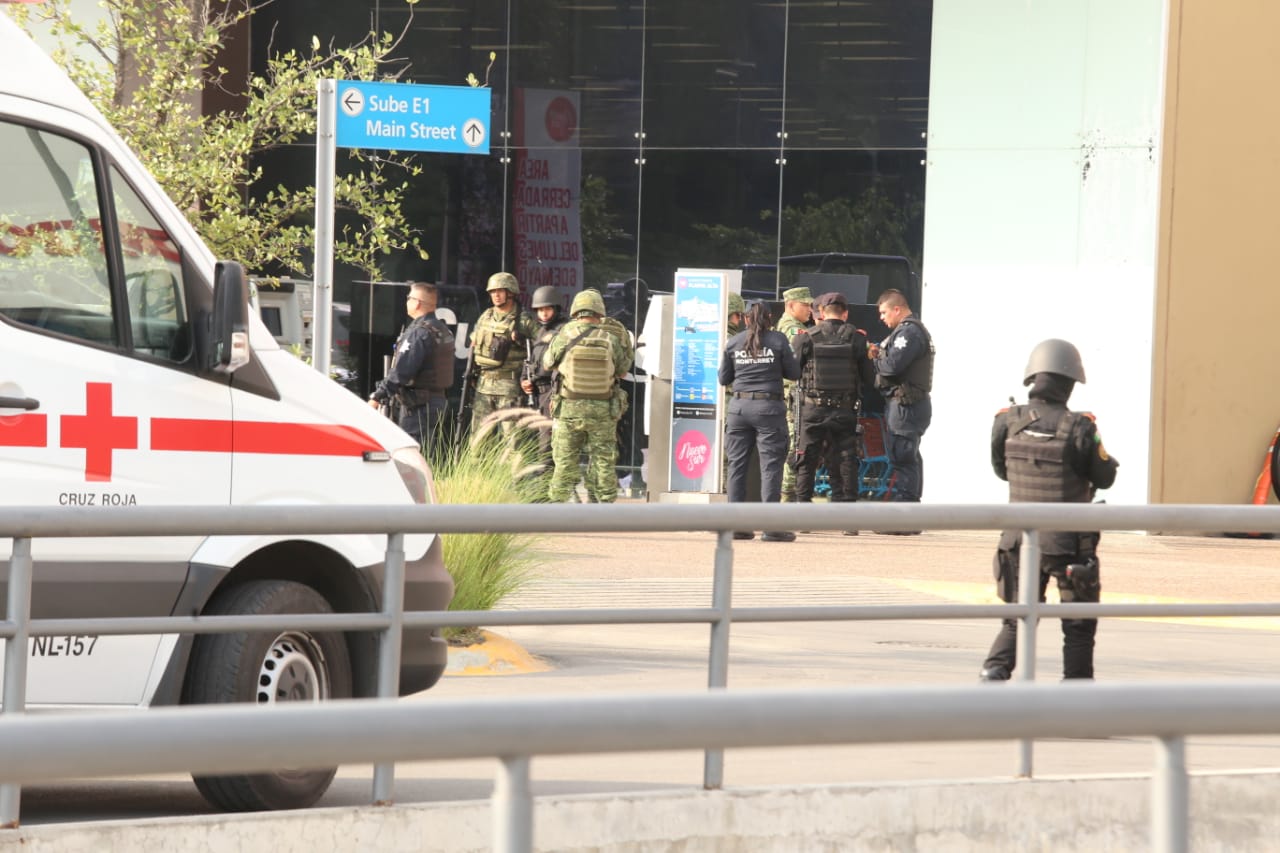 El hecho se registró en la Plaza Comercial denominada Nuevo Sur, en Monterrey. Foto: Roberto Alanís