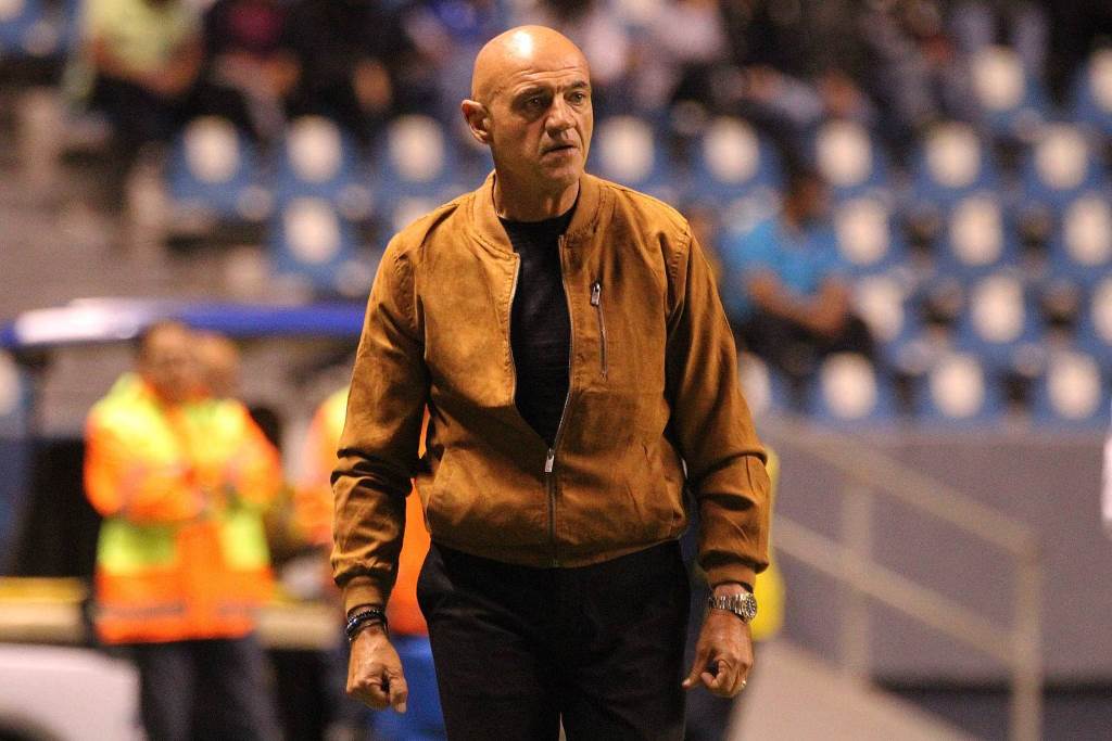 Sánchez Solá aseguró que se vuelve a quedar en deuda con los aficionados al club blanquiazul (Especial)