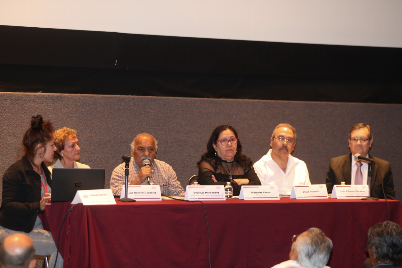 Ex trabajadores cuentan anécdotas de fábricas en NL. Foto: Leonel Rocha