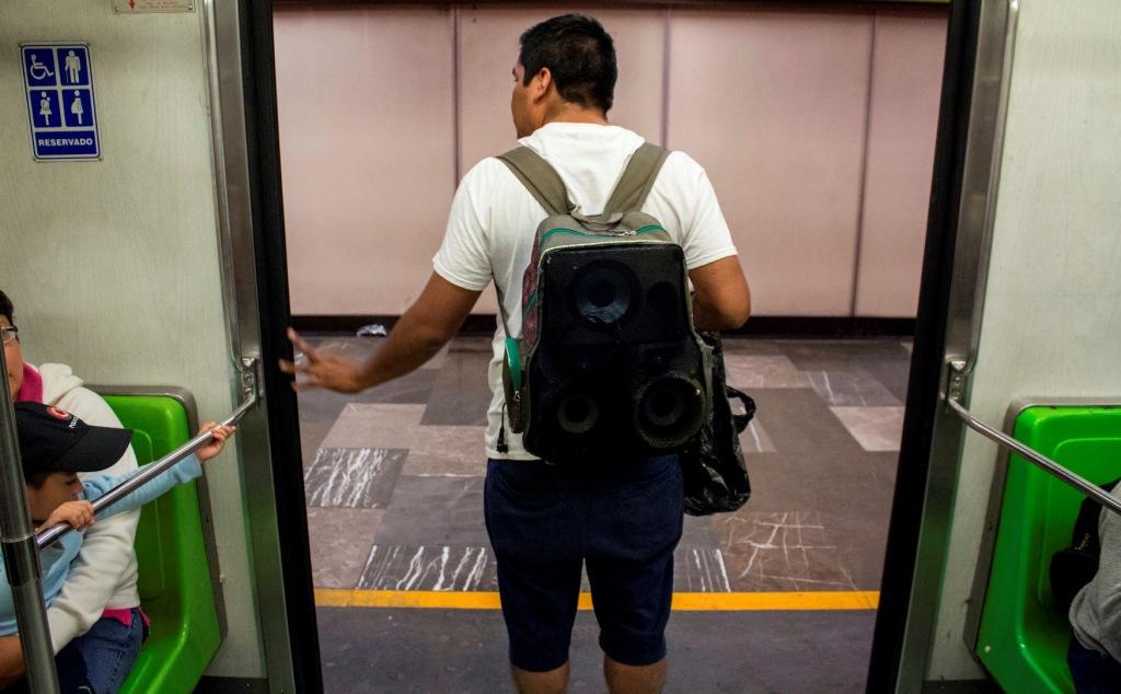Vagoneros en el Metro. (Archivo Cuartoscuro)