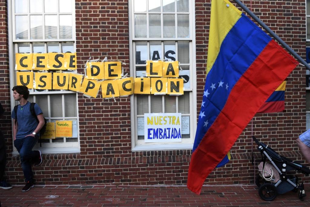 Esta decisión de la Alta Corte se produce una semana después de un efímero levantamiento militar. Reuters