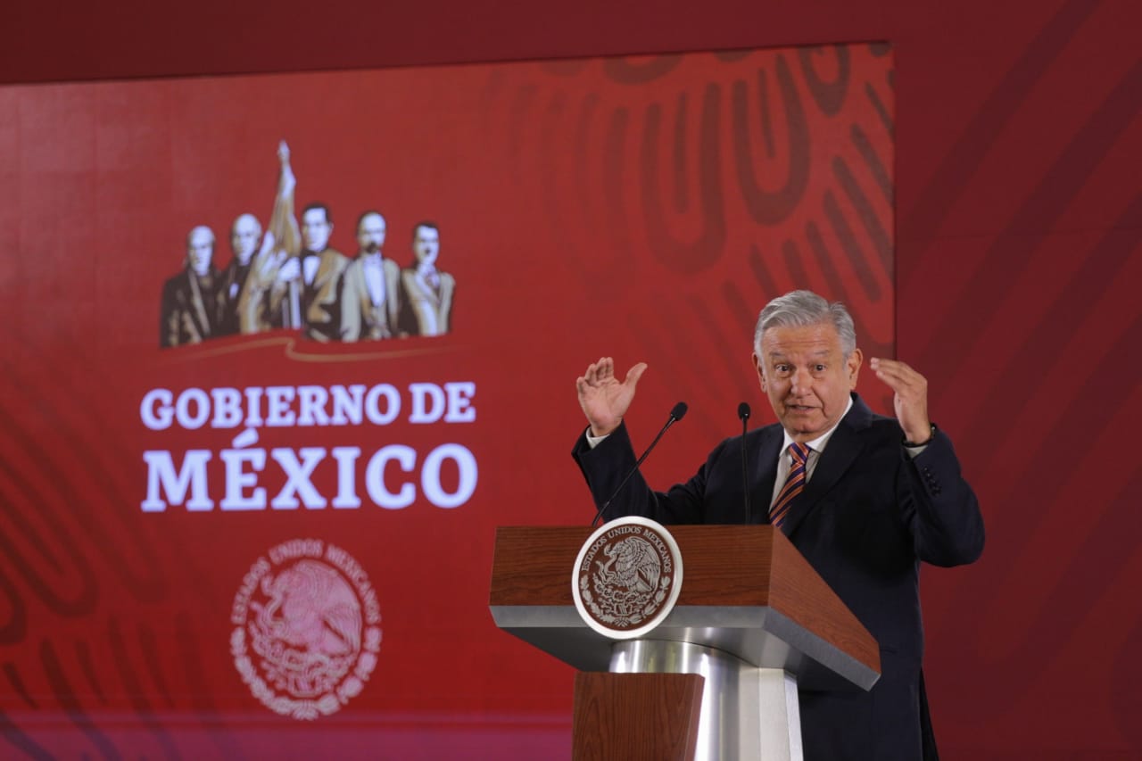 El Presidente comentó que hay un programa de protección de mujeres ante los feminicidios en el país. / Omar Franco