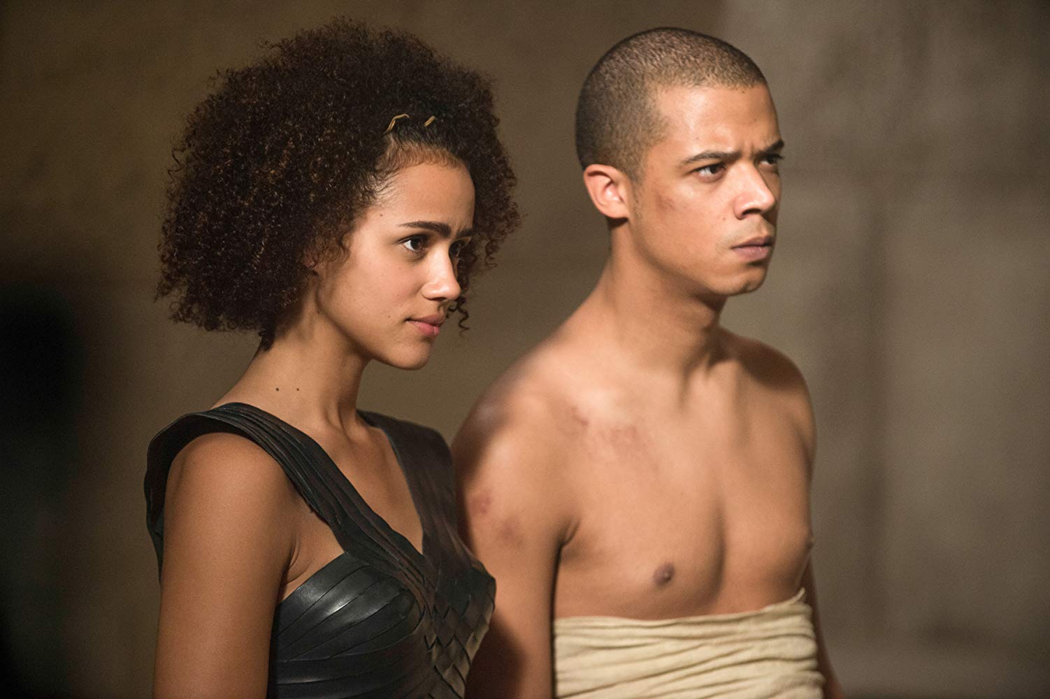 Raleigh Ritchie comparte video cantando con Nathalie Emmanuel (Especial)