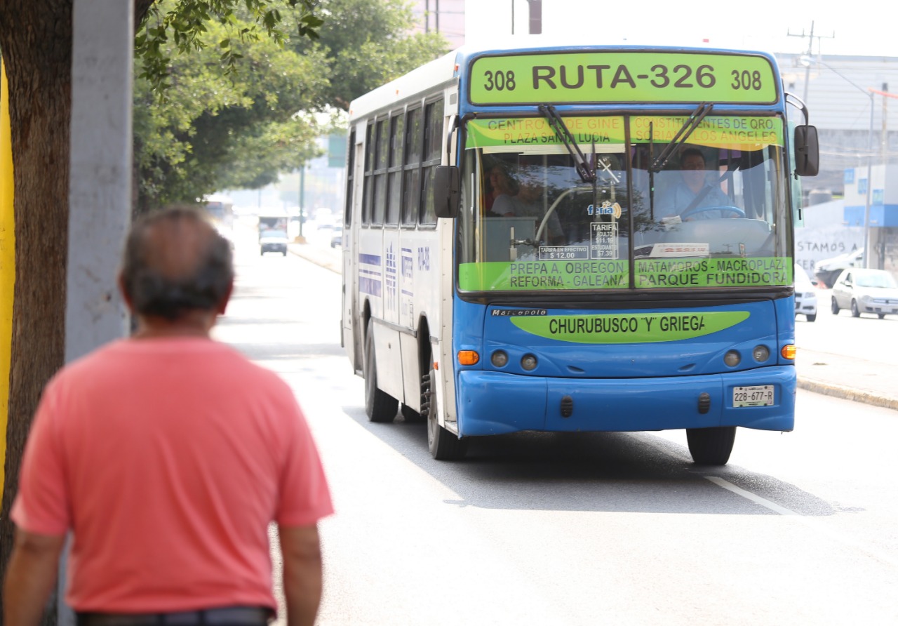 Transportistas insistirán con el aumento de 50% a las tarifas. Foto: Jorge López
