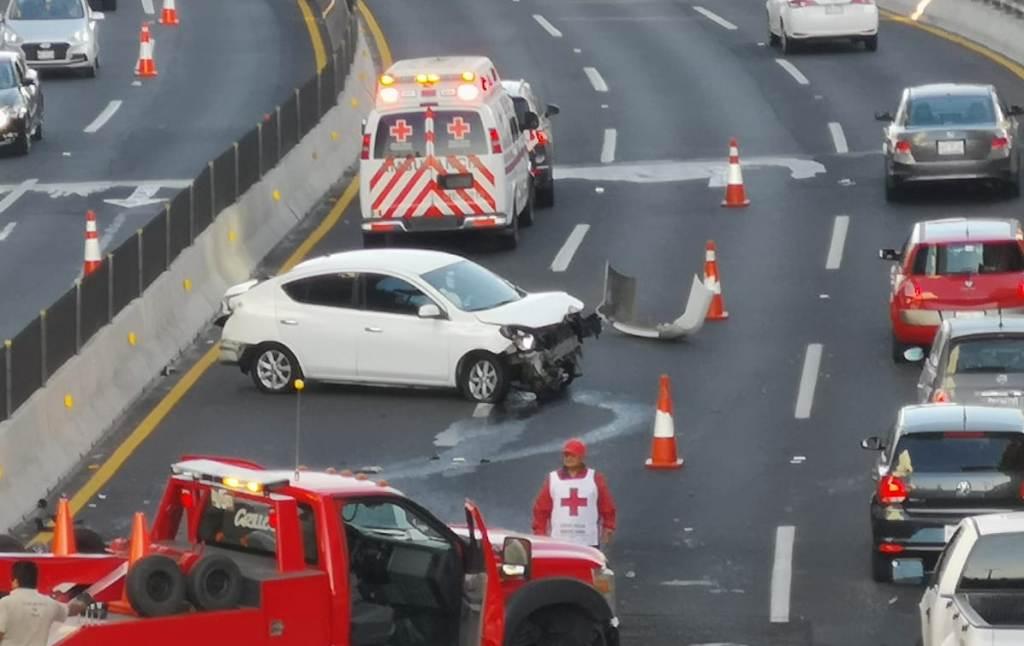 El accidente ocurrió en Periférico, a la altura de Reforma. | César Velázquez