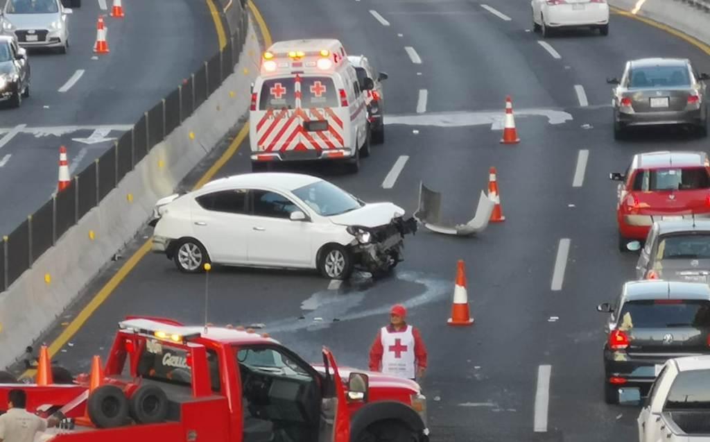 Periférico choque provoca caos vial Grupo Milenio