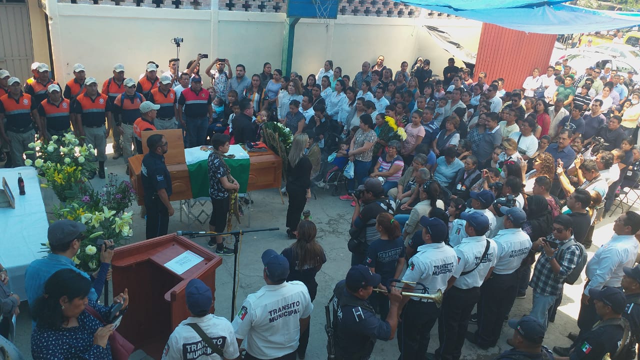 El brigadista fue llevado hacia las instalaciones de Protección Civil para despedirlo con honores (Rogelio Agustín)