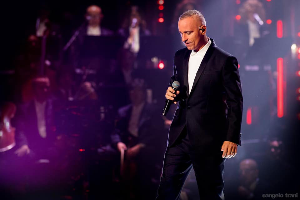 Eros Ramazzotti cancela fechas de su gira debido a problemas de salud (Facebook)