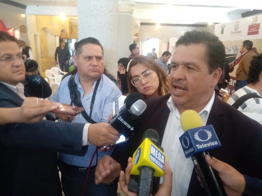 La forma de operar de bandas delictivas es arrojando piedras al medallón. (Abadiel Martínez)