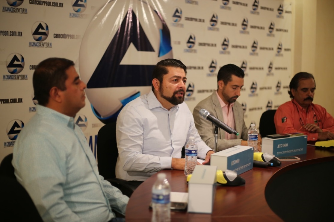 El presidente de la Canaco Torreón señaló que no se busca lastimar al comercio con la iniciativa. (Rolando Riestra)
