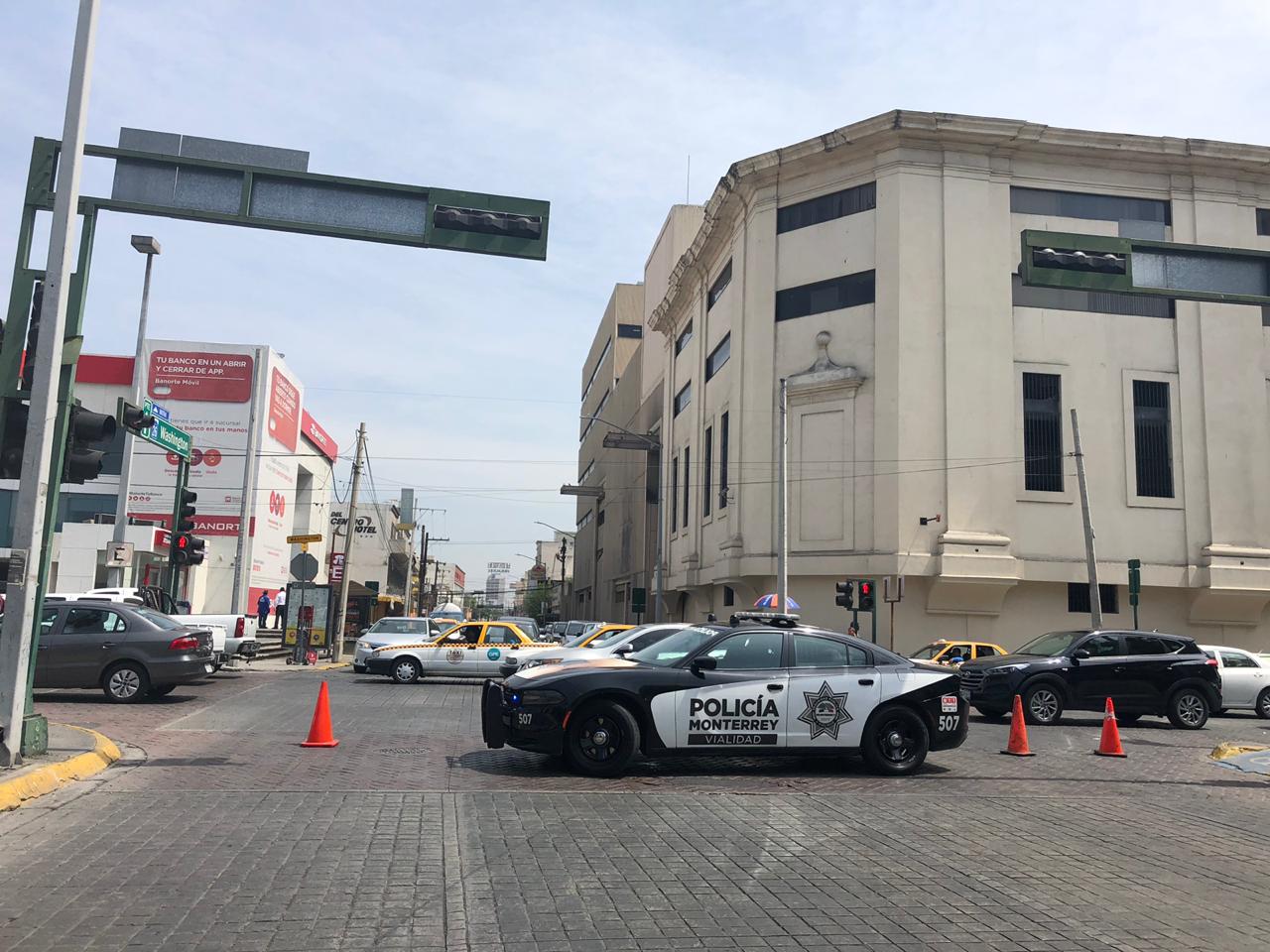 Vallas fueron instaladas alrededor del Palacio de Cantera. (Foto: Victoria Félix)