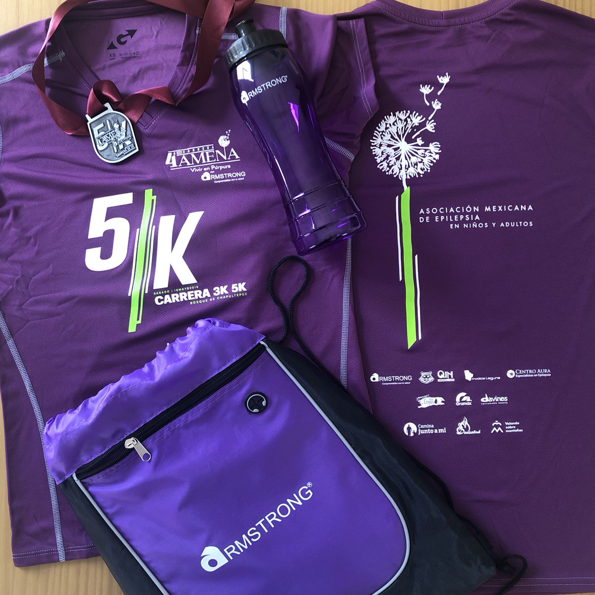 Conjunto deportivo para la Carrera AMENA 2019 (Twitter AmenaEpilepsia)