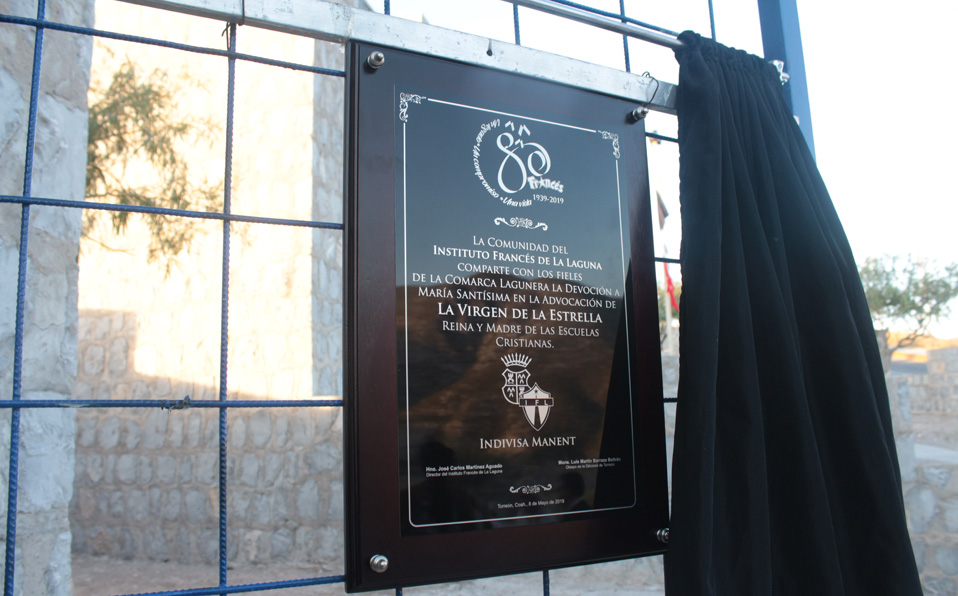 Se realizó la develación de la placa conmemorativa en el Santuario del Cerro del Cristo de las Noas. (Tania Cobos)