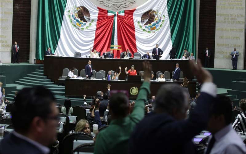 Los diputados aprobaron la reforma educativa en lo general y en lo particular. (Omar Franco)