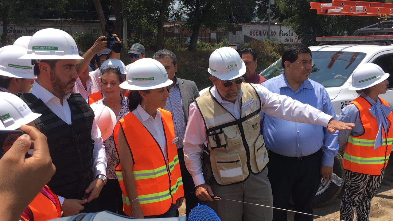 Sheinbaum durante el recorrido de supervisión de los trabajos de desazolve en la Presa San Lucas. (Jorge Almazán)