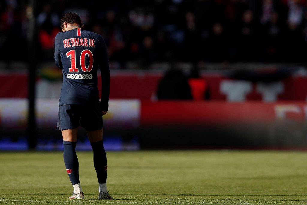 Neymar será suspendido tres juegos por agresión (EFE)
