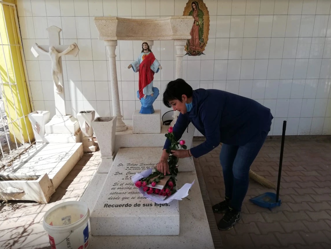 Rosa Elba visita a su mamá en cuatro ocasiones y el 10 de Mayo es una de ellas. (Sergio Guarjado)