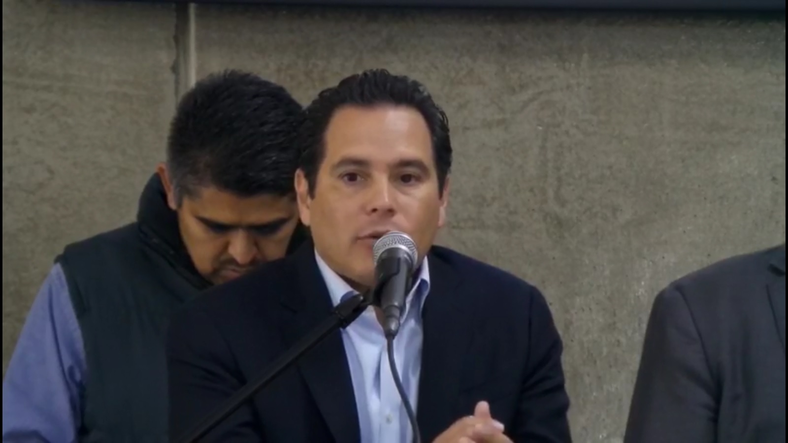 El sub procurador de justicia de Tijuana, Jorge Álvarez Mendoza dijo que a los dos brigadistas los balearon por una confusión. Said Betanzos)