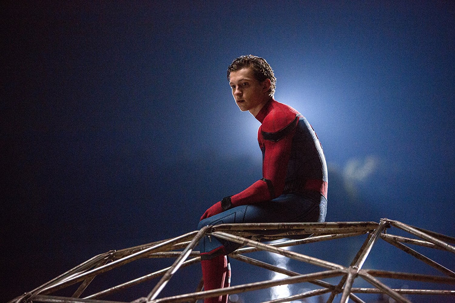 Tom Holland contó que no sabía que la escena que filmaban era un funeral (Marvel).