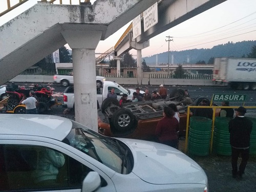 El suceso durante esta mañana. (Abadiel Martínez)