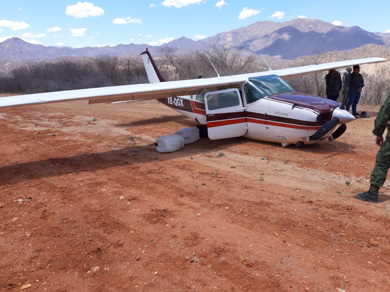 La aeronave fue localizada después de aterrizar en  la comunidad de Los Remedios, en Tamazula.