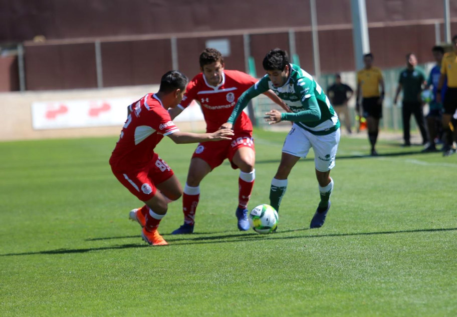 Los goles corrieron por parte de Alfonso Valadez al minuto 43 y Alberto Ocejo al 79. (Rolando Riestra)