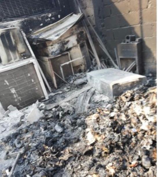La garita fue incendiada por migrantes. (Óscar Rodríhuez)